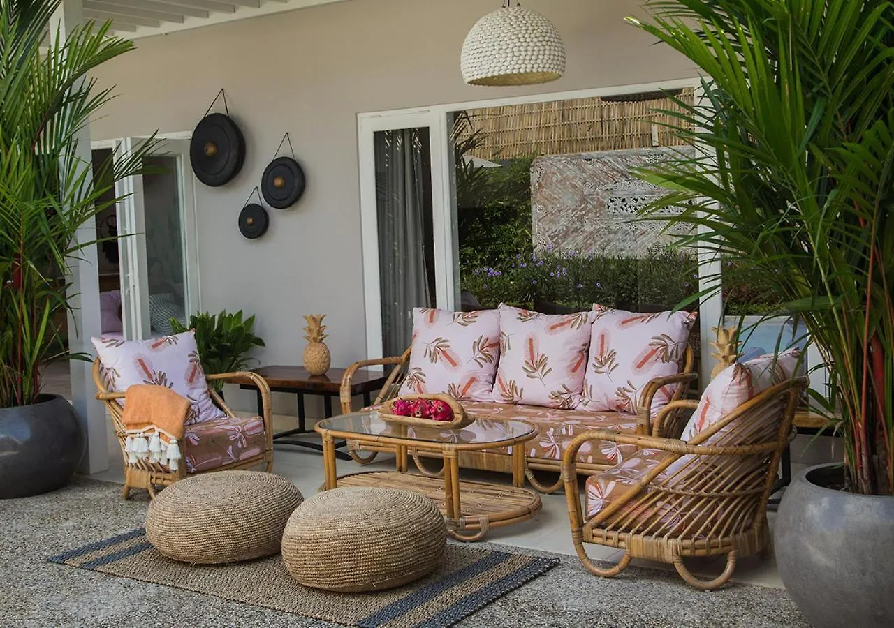 Villa Bloom 5 Close To The Beach Private Pool 3 Bedrooms 3 Bathrooms Seminyak 0*,