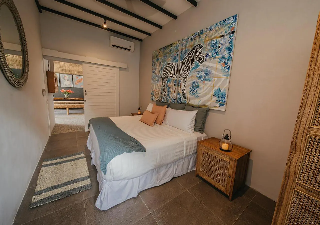 Villa Bloom 5 Close To The Beach Private Pool 3 Bedrooms 3 Bathrooms Seminyak 0*,  Indonesien