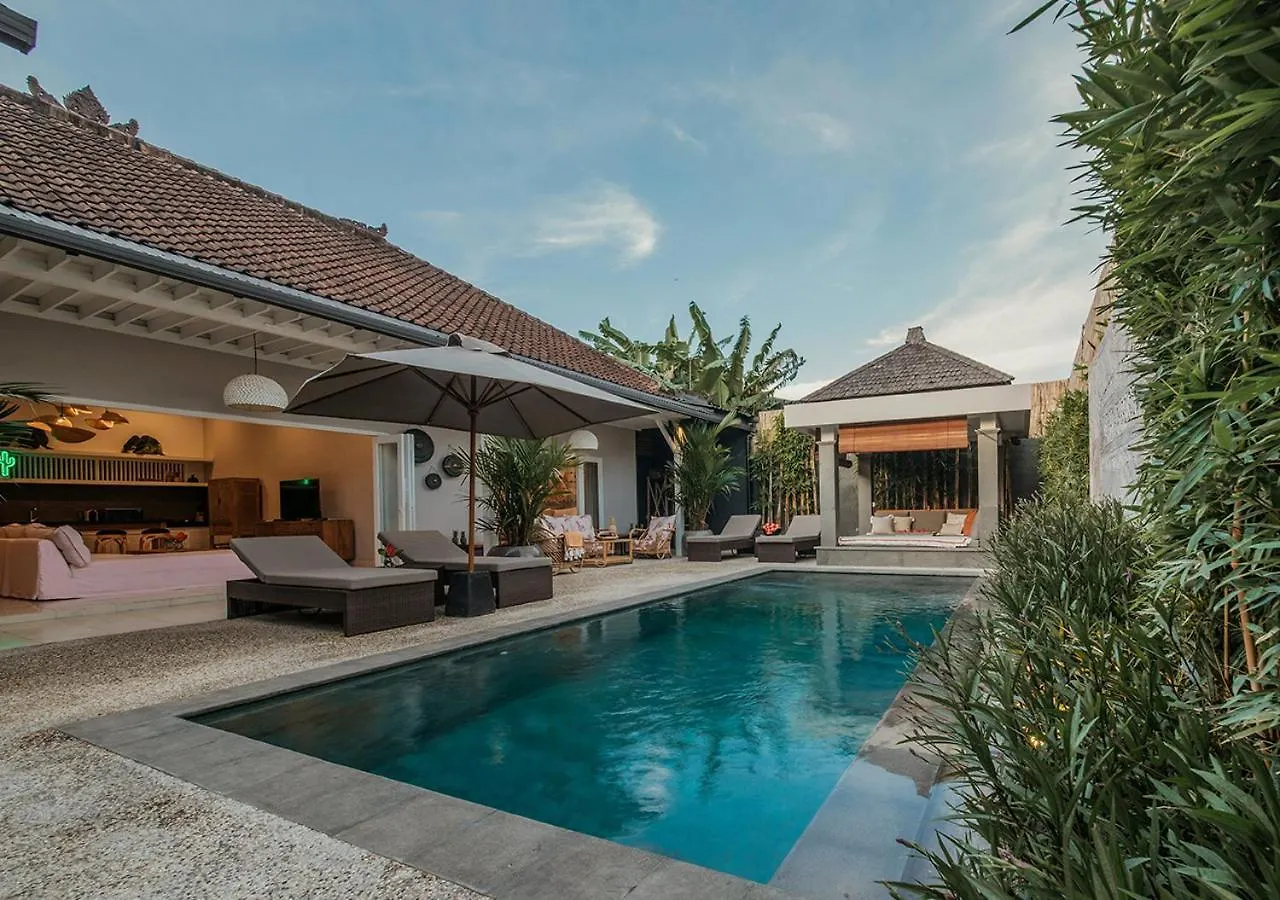Villa Bloom 5 Close To The Beach Private Pool 3 Bedrooms 3 Bathrooms Seminyak 0*,