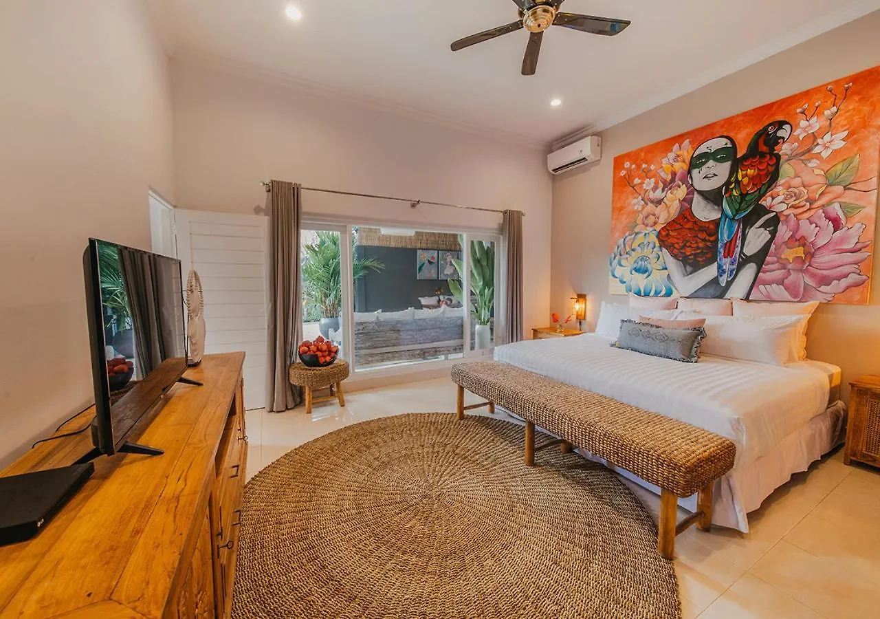 Villa Bloom 5 Close To The Beach Private Pool 3 Bedrooms 3 Bathrooms Seminyak  Seminyak (Bali)