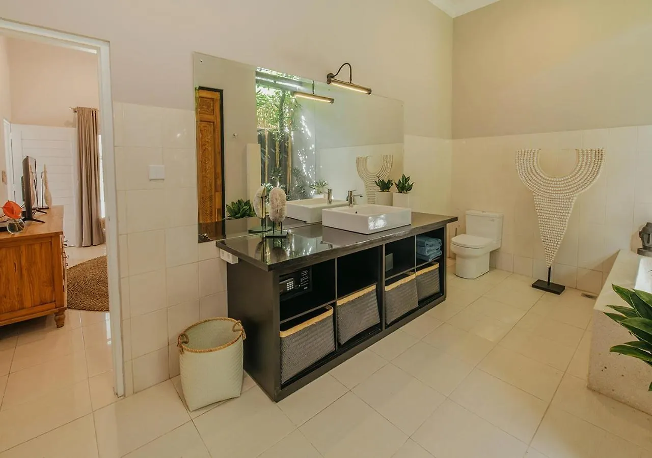 Villa Bloom 5 Close To The Beach Private Pool 3 Bedrooms 3 Bathrooms Seminyak